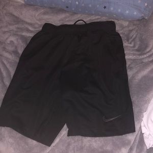 Black Nike shorts small